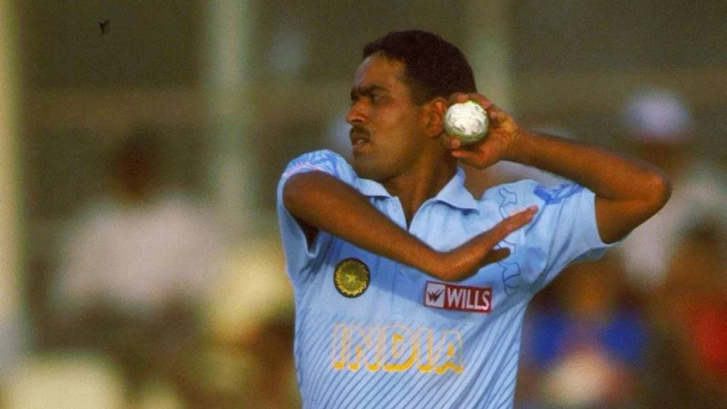 Sunil Joshi indian bowler