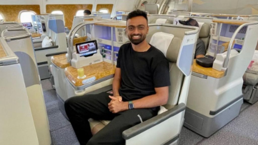 Jaydev Unadkat flight to uk