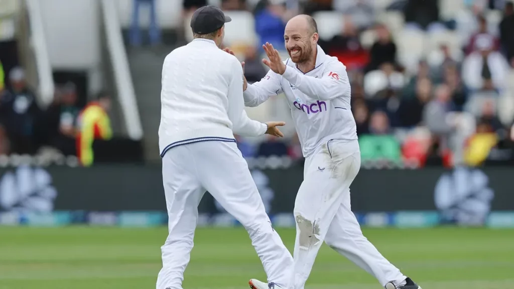 Jack Leach