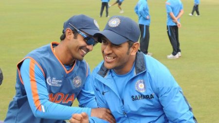 DK Leaves Out MS Dhoni From His All-Time XI